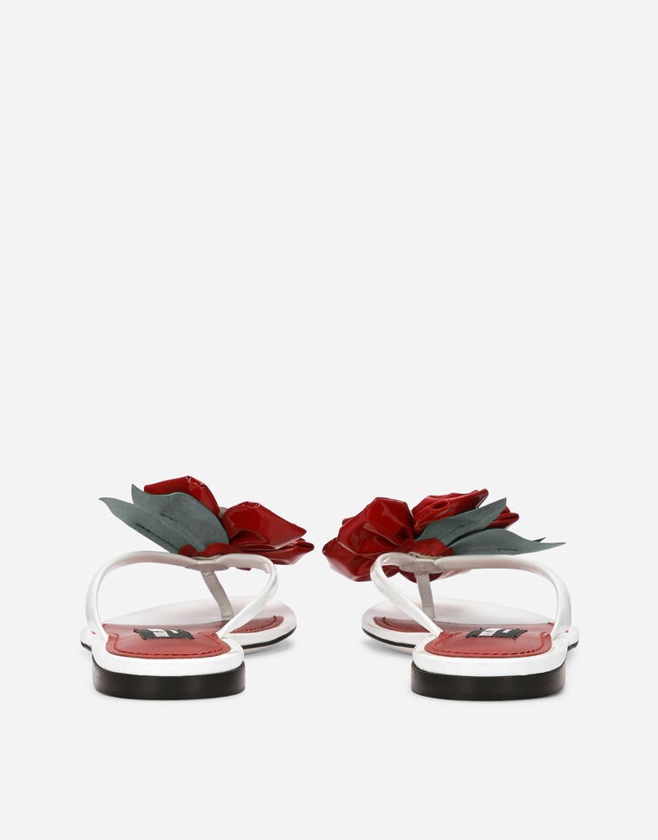 Patent leather thong sandals with floral embellishment - 3