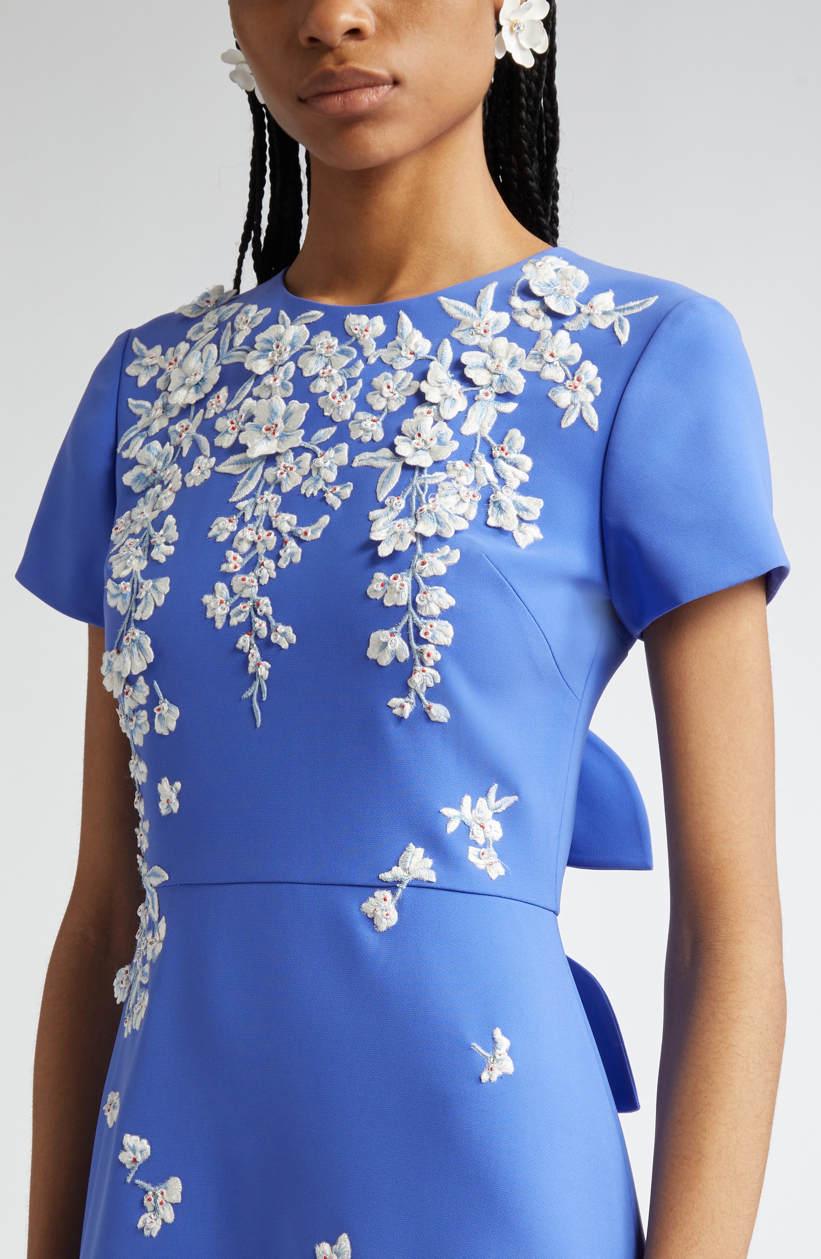 Carolina Herrera Floral Embroidered Stretch Crepe Gown with Bows in Delphinium Mult at Nordstrom - 4