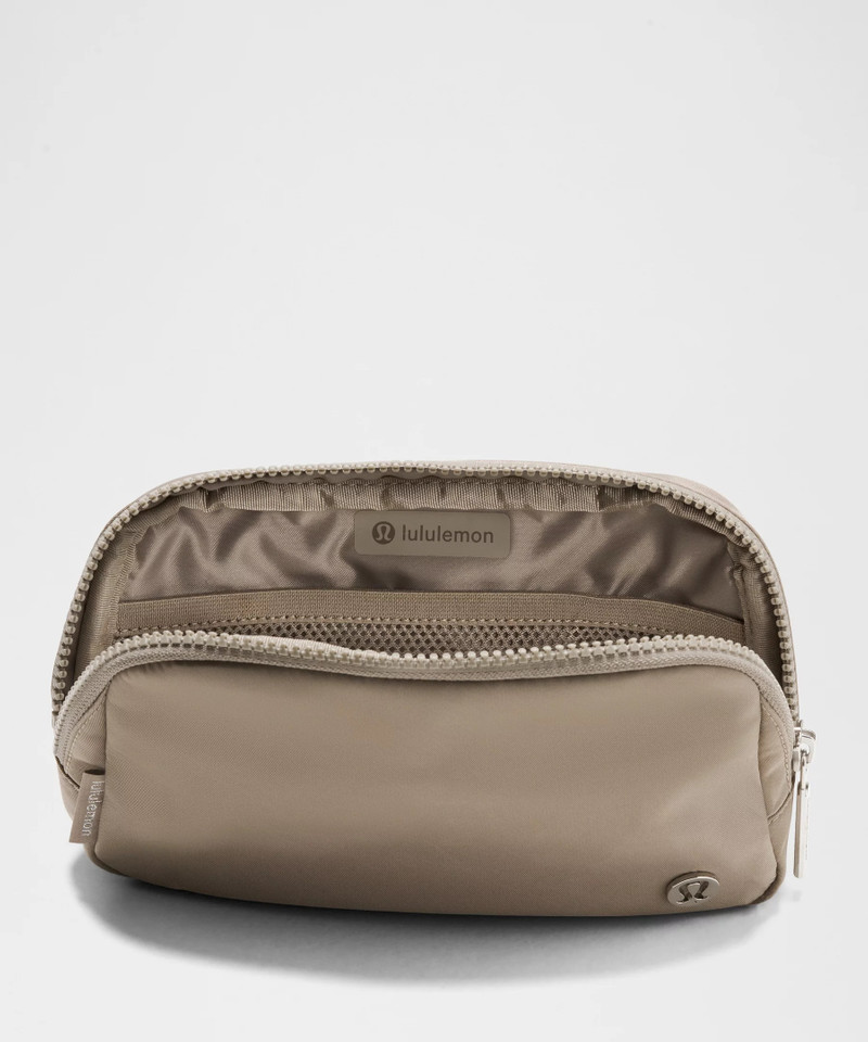 Everywhere Belt Bag with Long Strap 1L 5