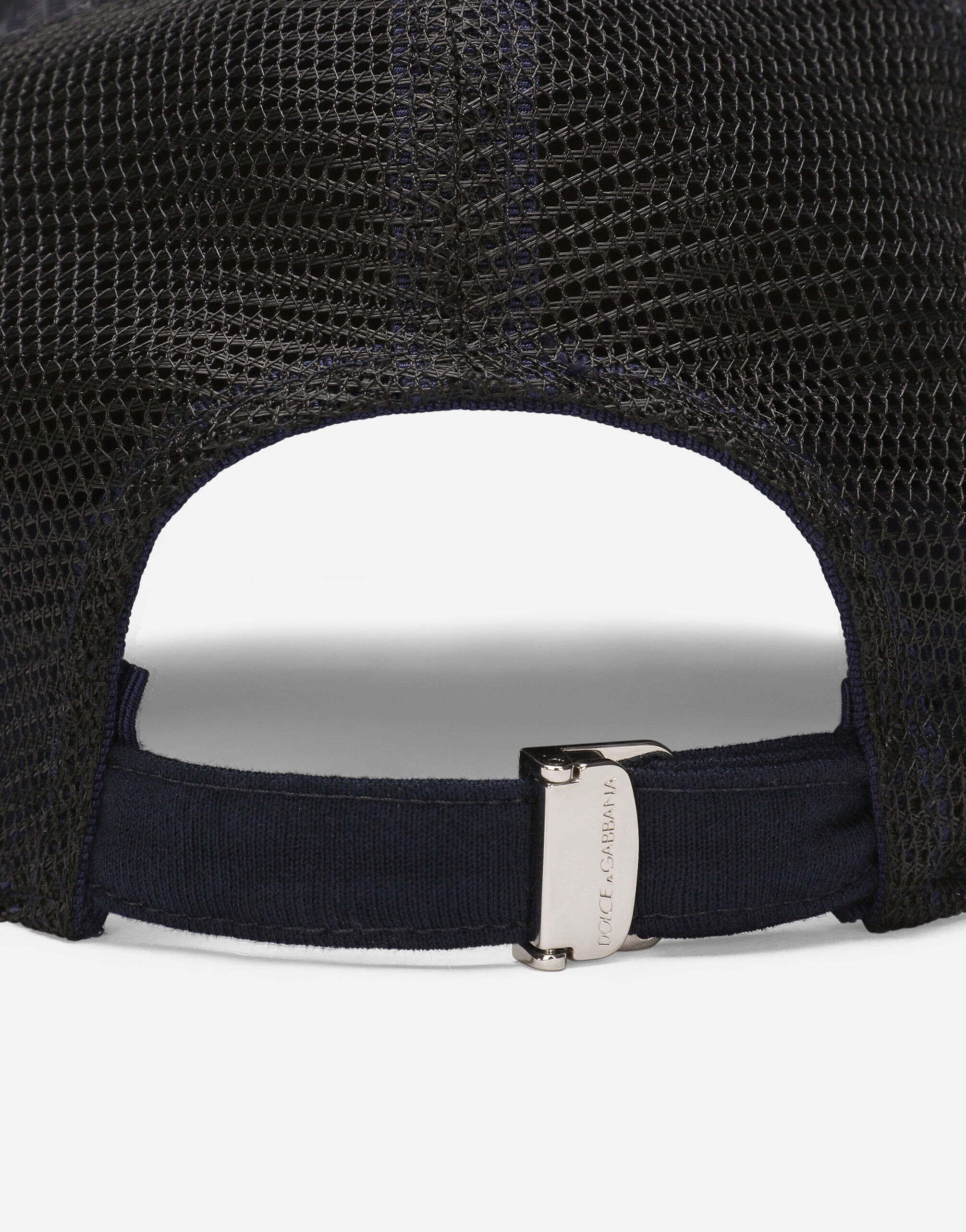 Cotton trucker hat with DG logo tag and mesh - 3