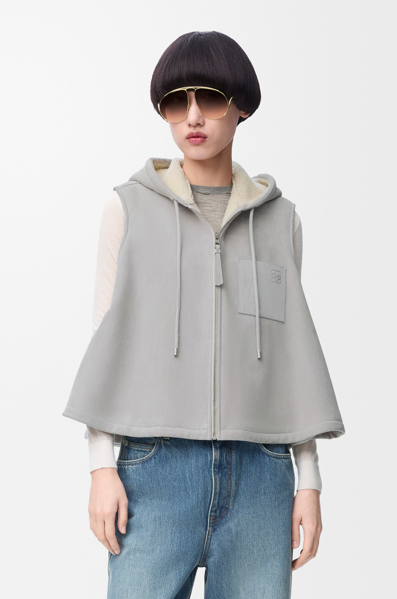 Hooded vest in shearling 3
