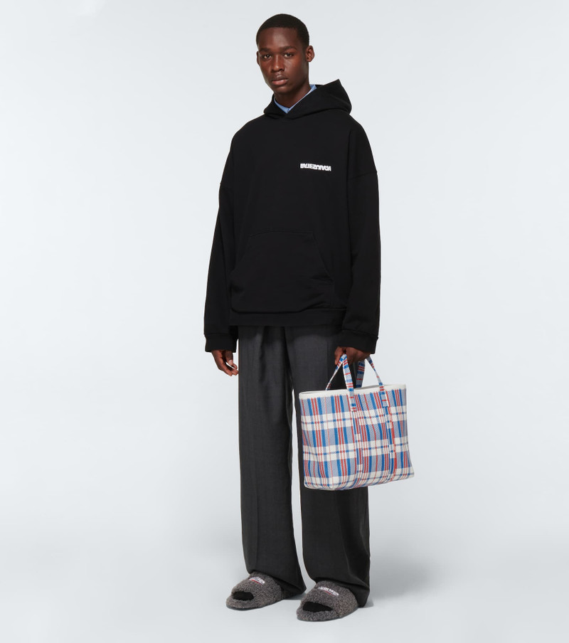 BALENCIAGA Political Campaign Furry slides outlook