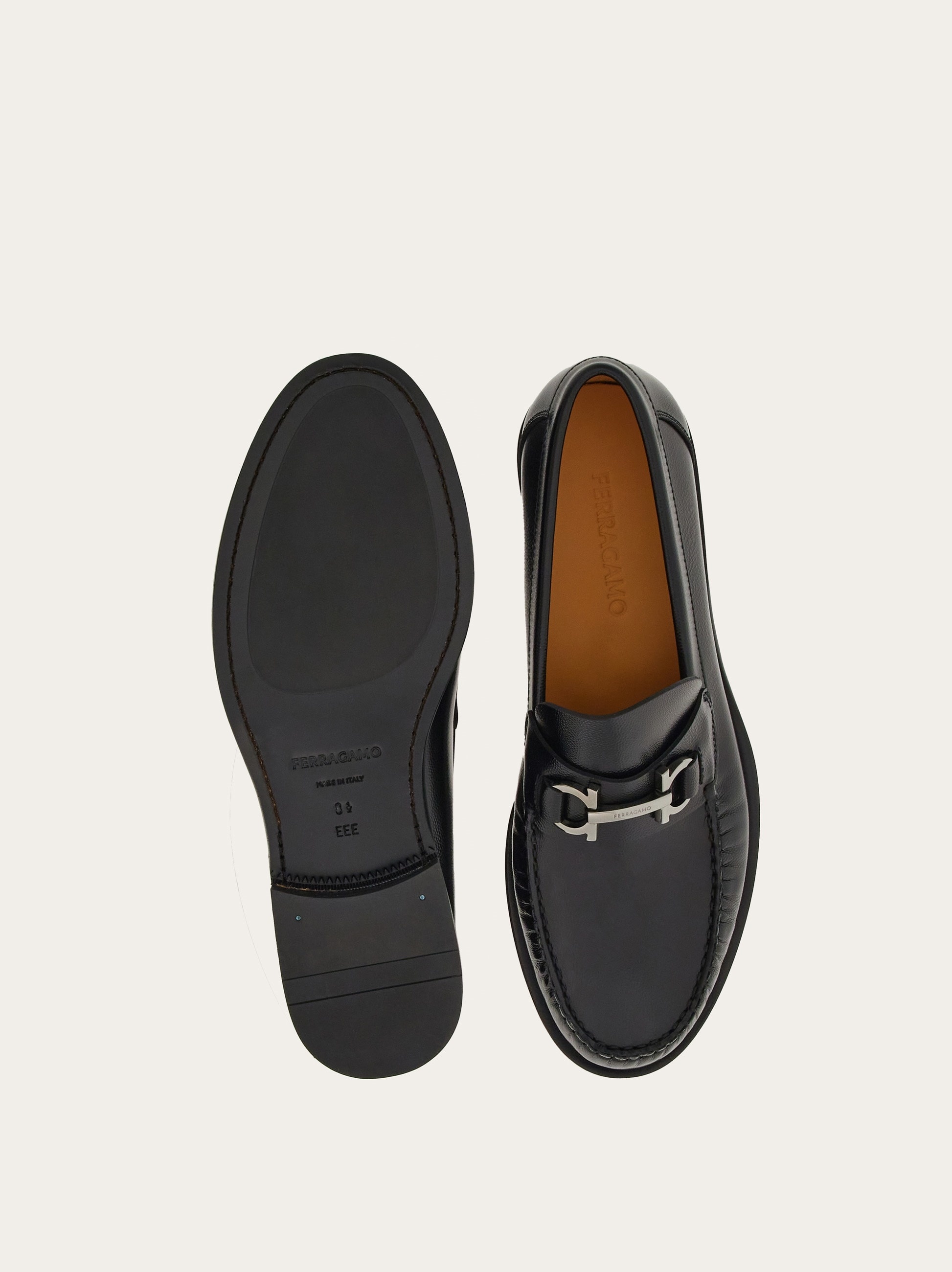 Ferragamoモカシン Moccasin with Gancini reversible ornament - Men | Ferragamo