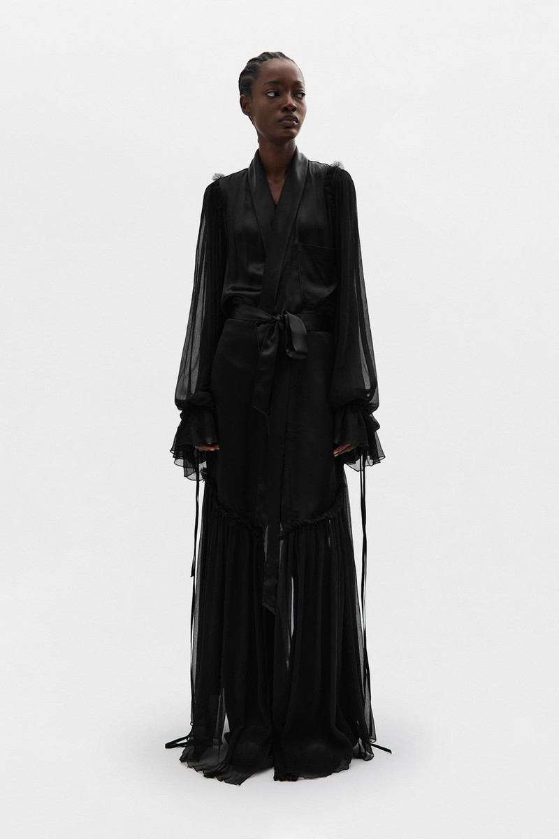 Iria Fluid Robe 1