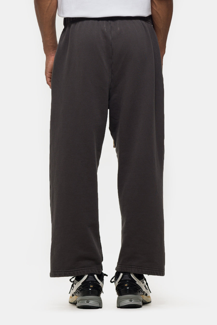 Cropped Relaxed  Pant in Vintage Black - 3