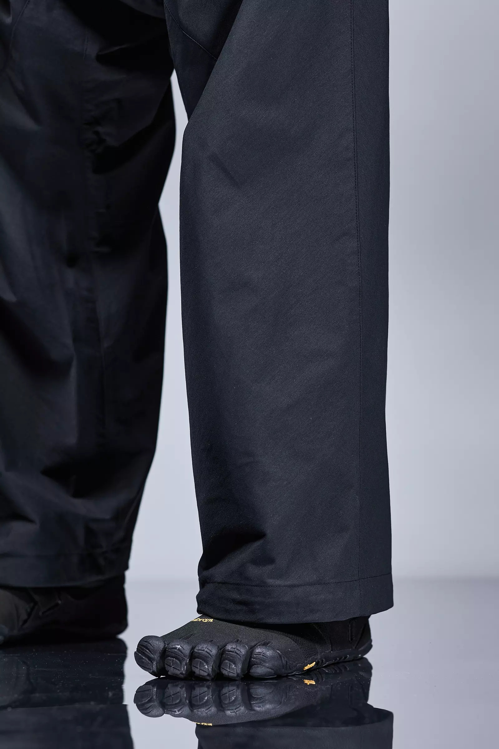 P30BL-E Encapsulated Nylon Ultrawide Drawcord Trouser Black - 25