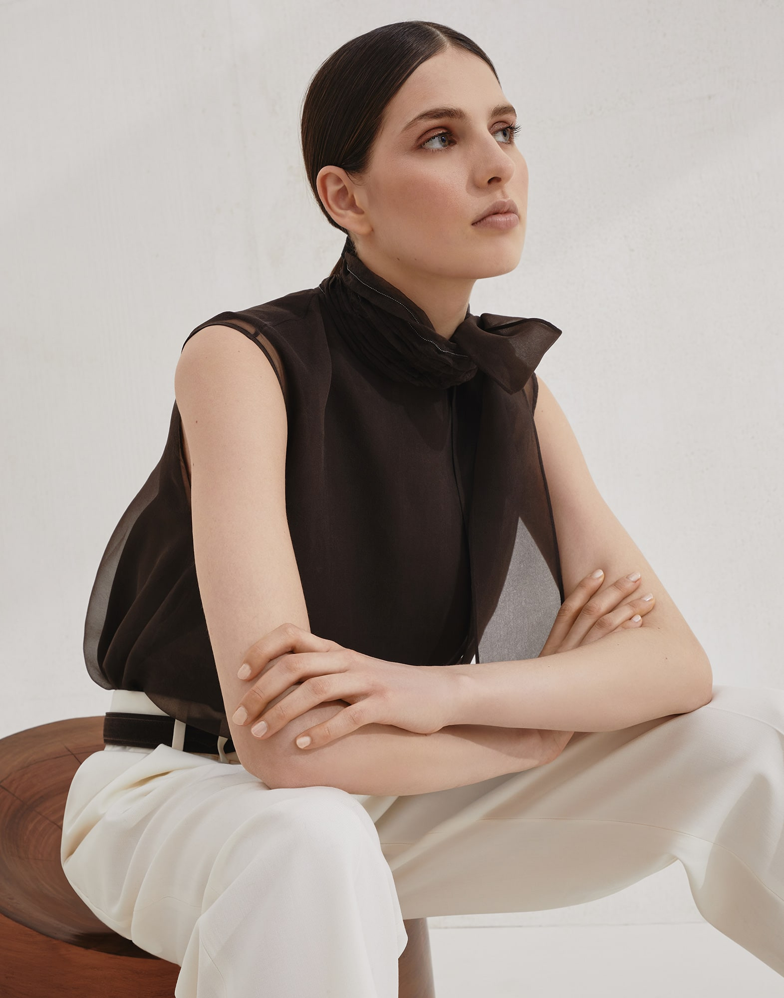 Crispy silk pussybow top with monili - 4