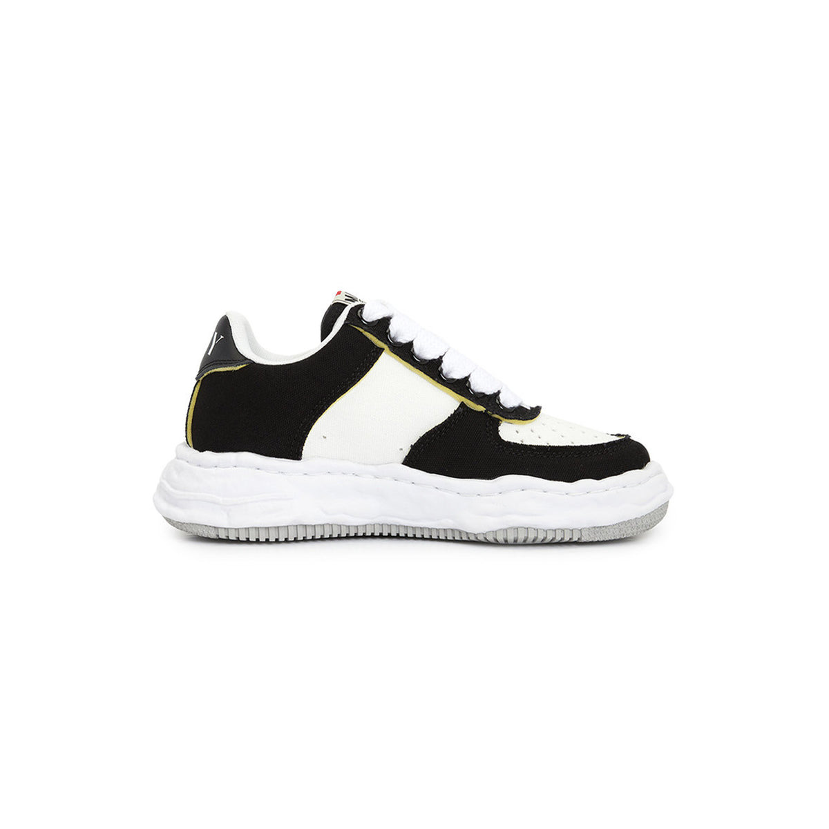 WAYNE LOW-TOP SNEAKERS (BLACK/WHITE) - 1