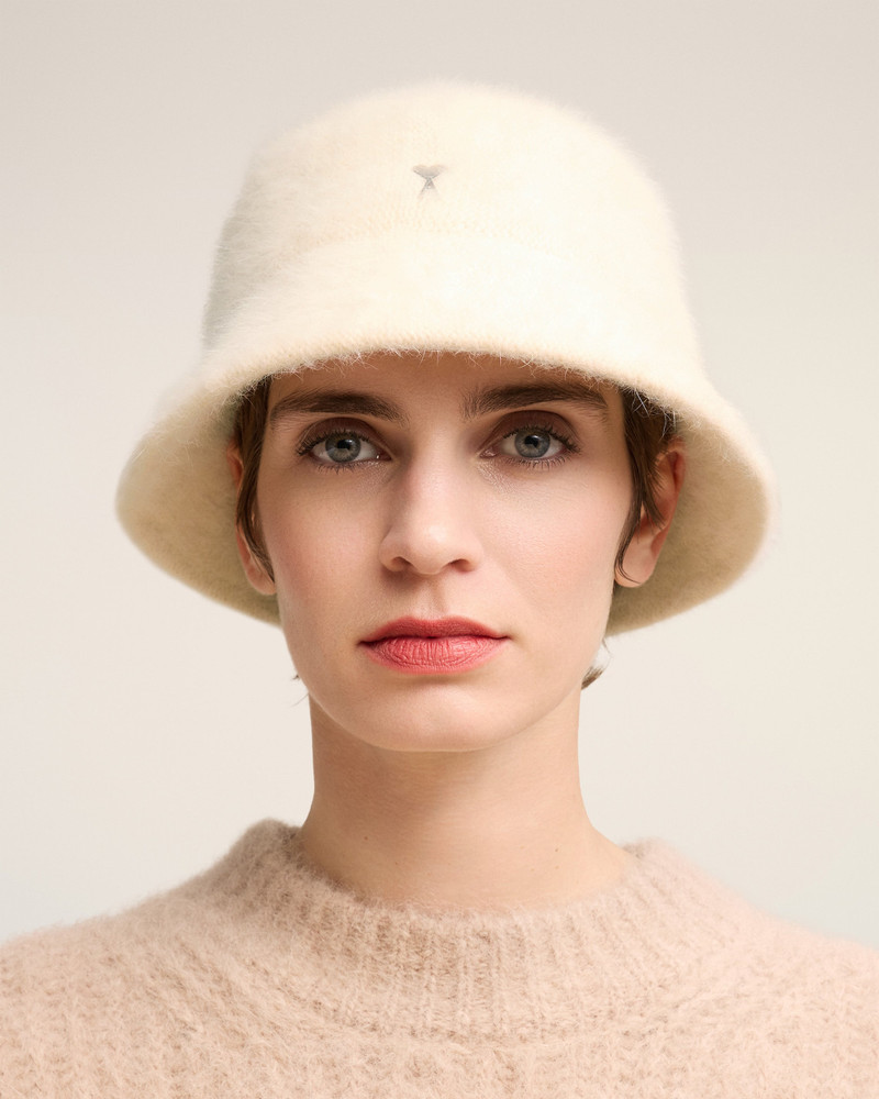 AMI Paris AMI DE COEUR STUD BUCKET HAT outlook