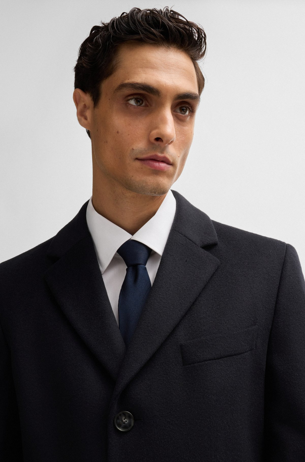 SLIM-FIT COAT IN WOOL AND CASHMERE - 3