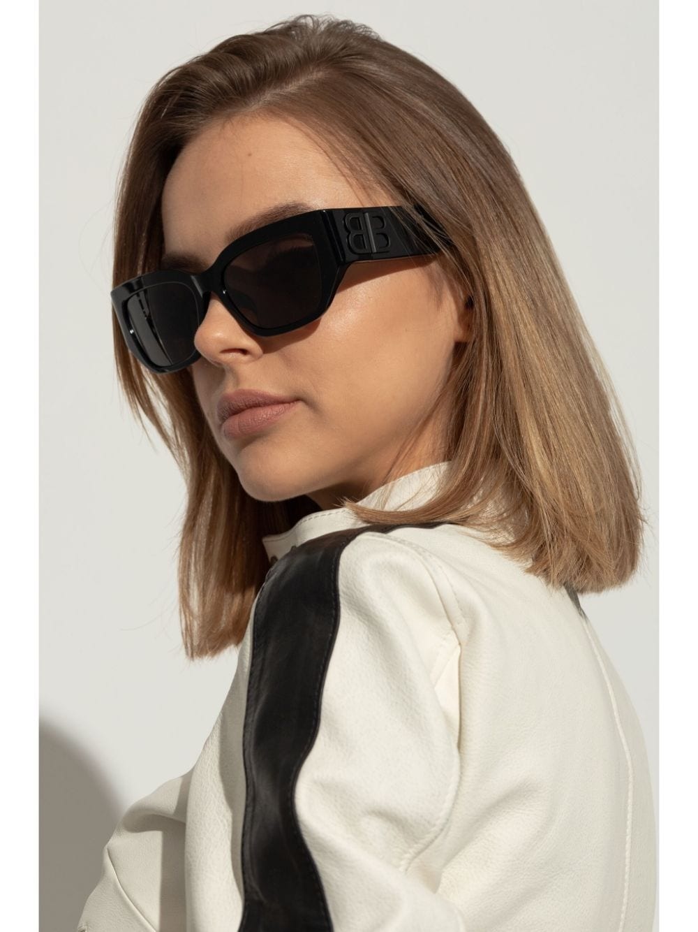 サングラス BALENCIAGA SS25 Balenciaga - BB0387S - 004 (BB0387S 004) BALENCIAGA BB-logo sunglasses | REVERSIBLE