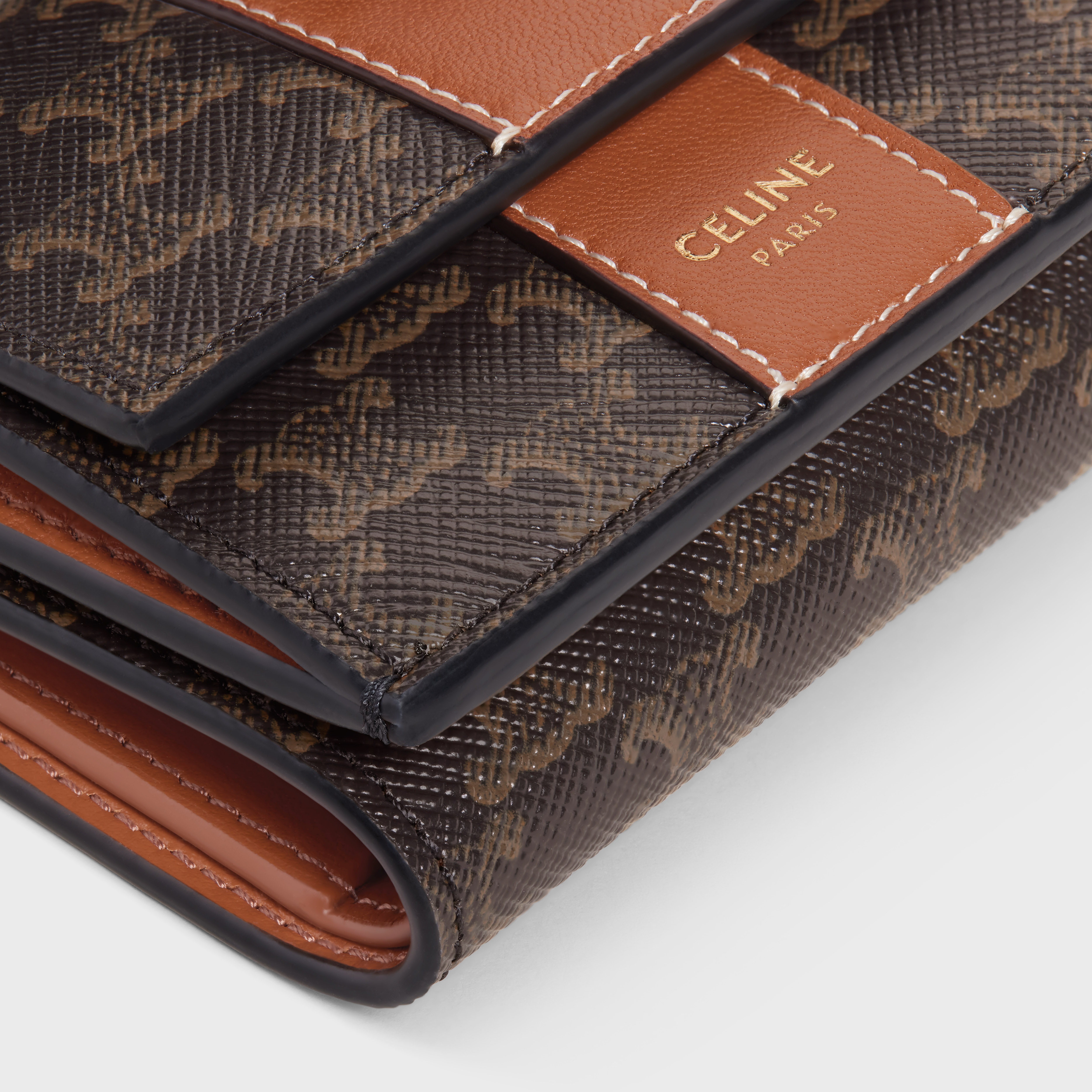 Folded Compact Wallet in Triomphe Canvas and Lambskin - 5