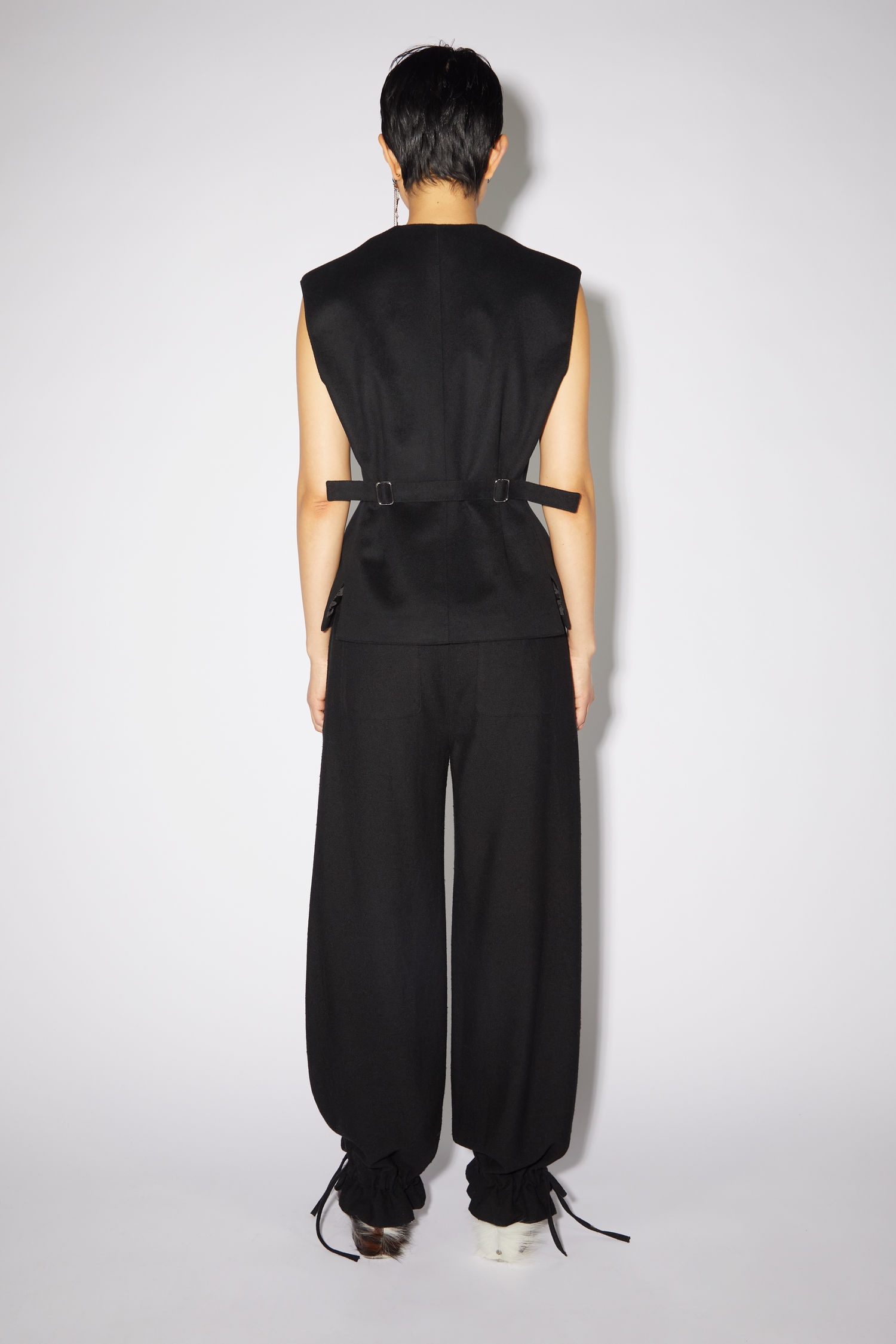 Fitted suit vest - Black - 3