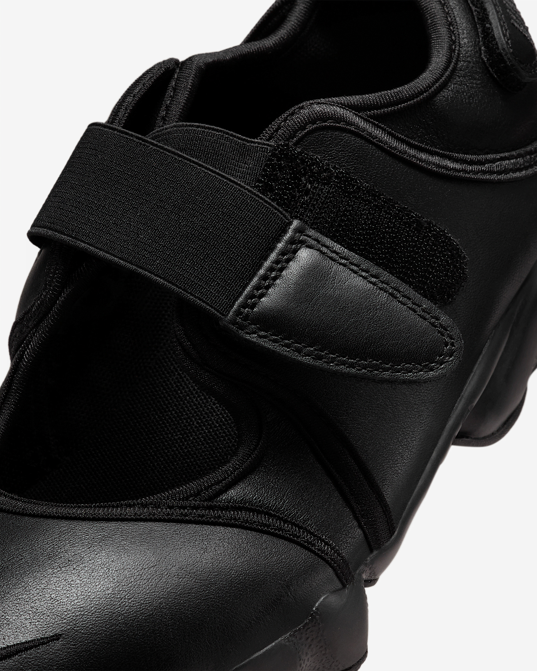 Nike Air Rift Women's Shoes - 7