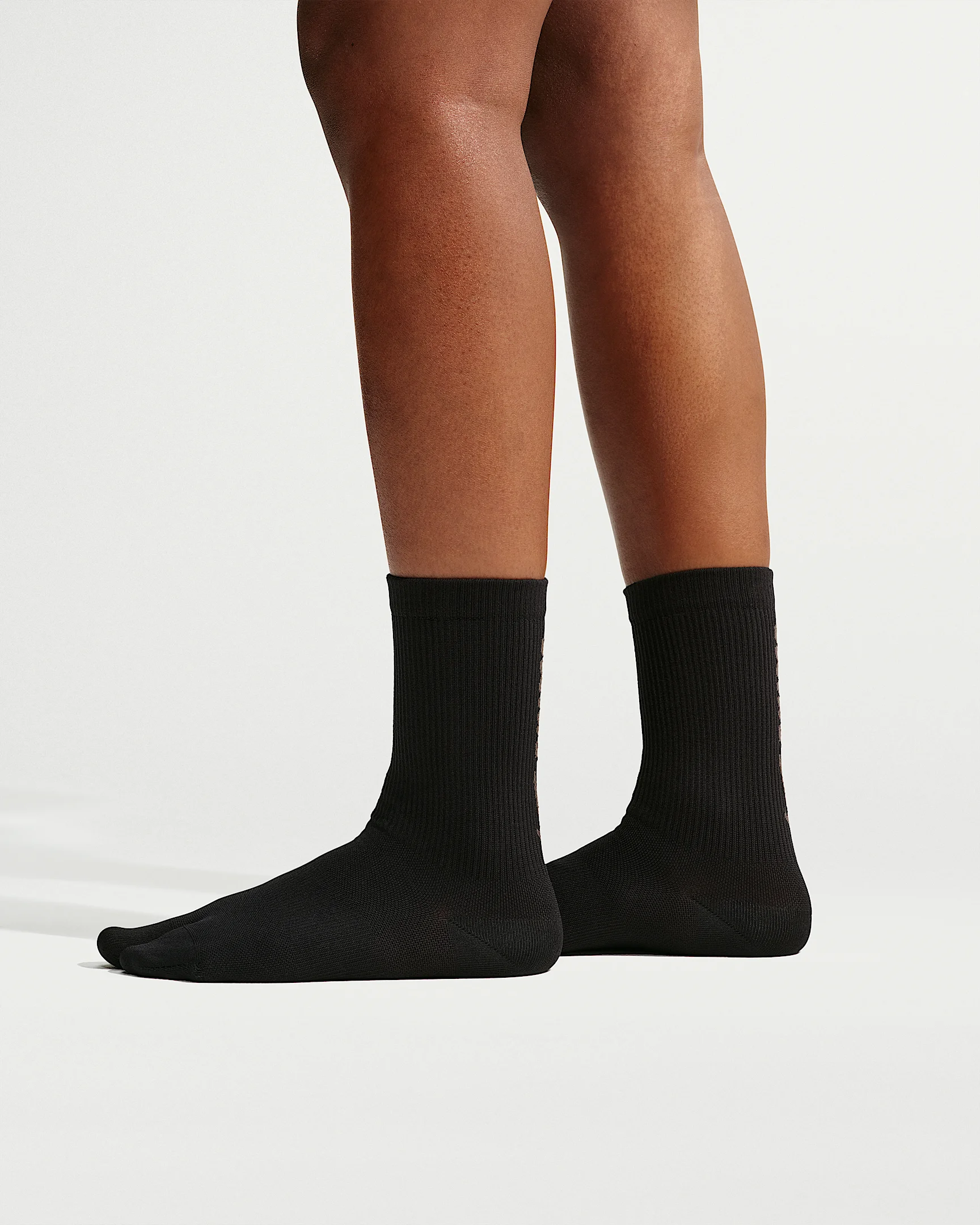 NikeSKIMS Rift Split-Toe Crew Socks (1 Pair) - 1