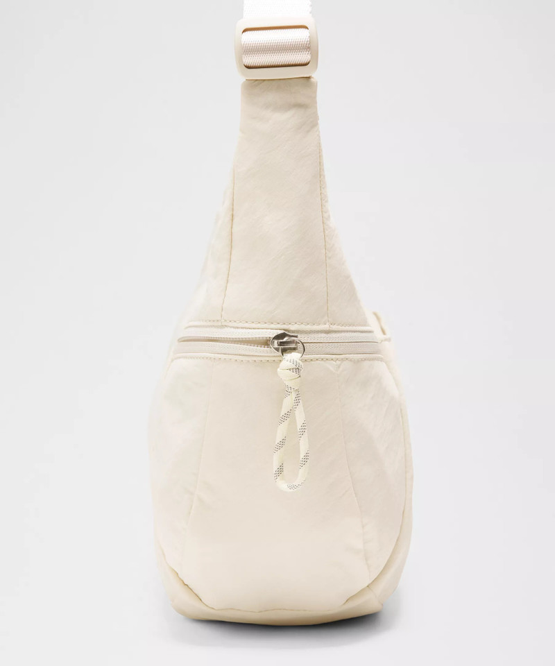 Slouchy Sling Bag 6L 4