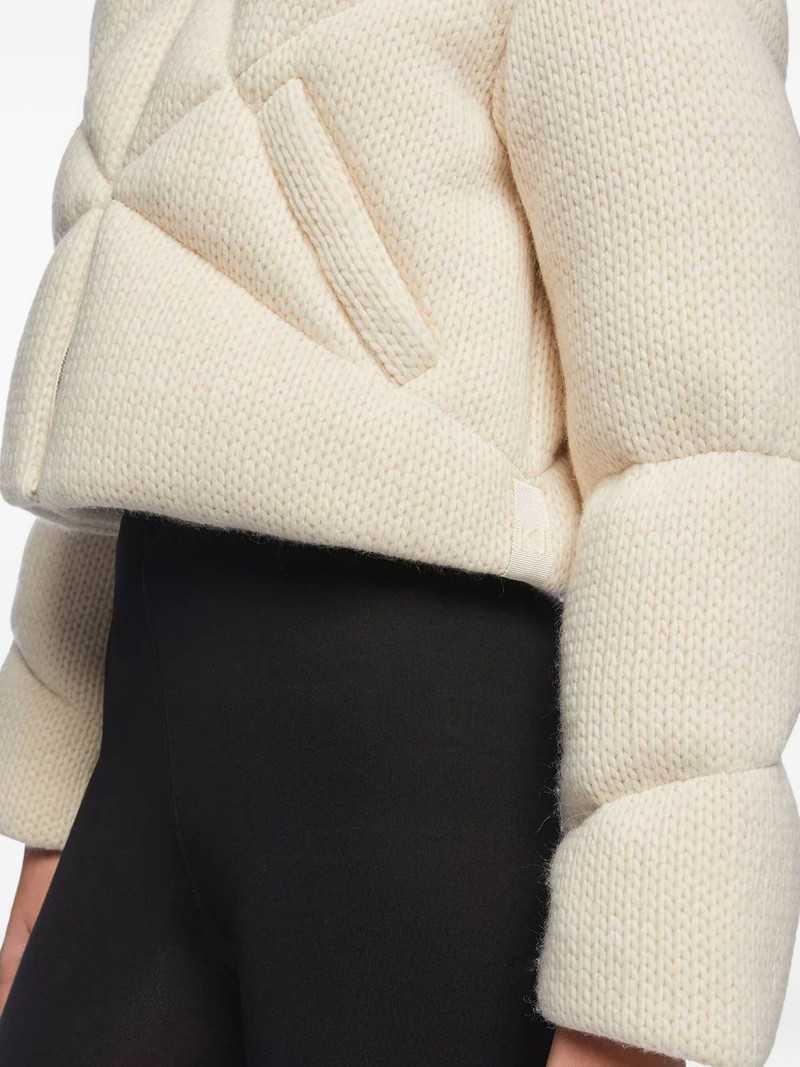 zip-fastening jacket 5