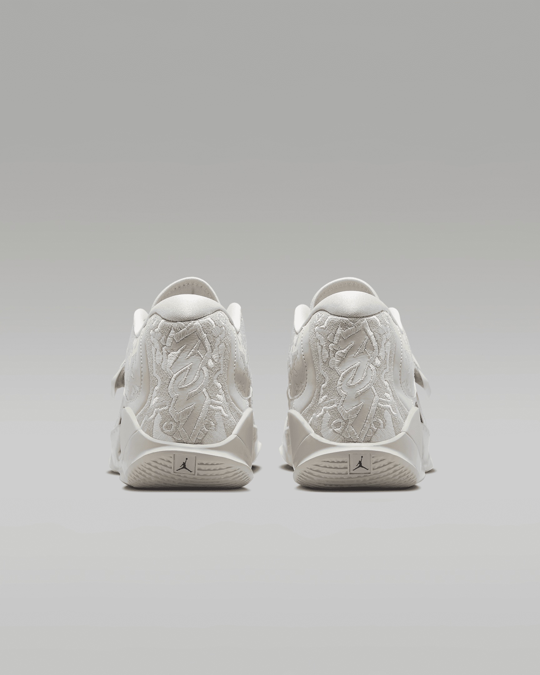 Zion 3 M.U.D. "Light Bone" SE Basketball Shoes - 6