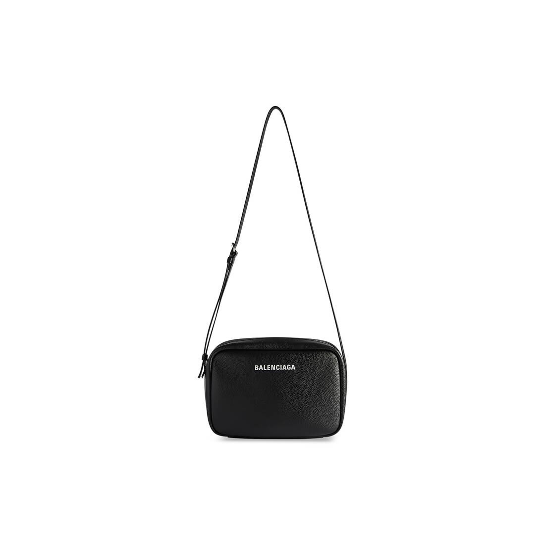 Women's Everyday Medium Camera Bag in Black - 7