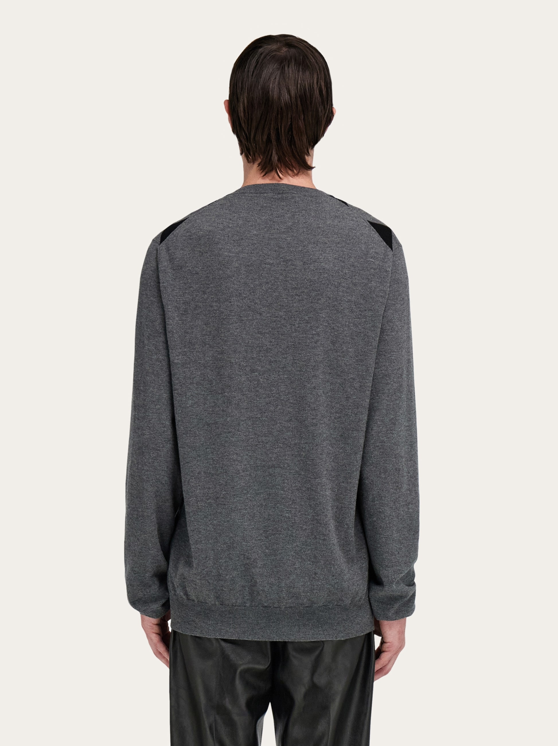 V-neck sweater - 4
