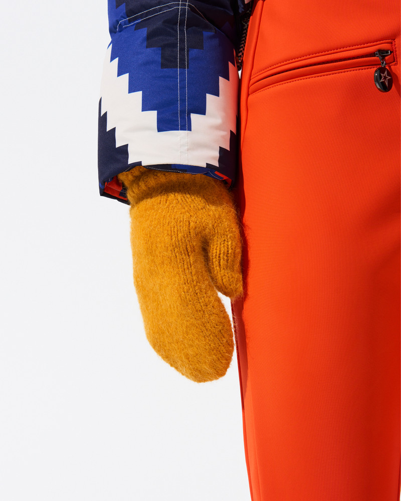 PERFECT MOMENT Après Mittens outlook