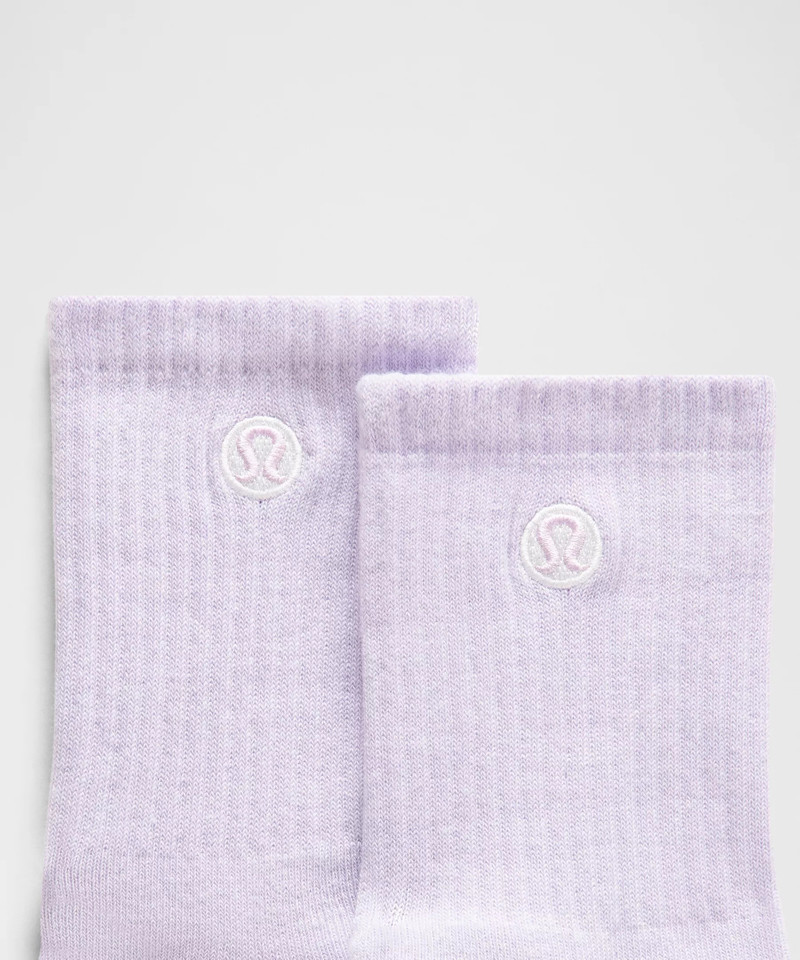 lululemon Unisex Daily Essential Quarter Socks outlook