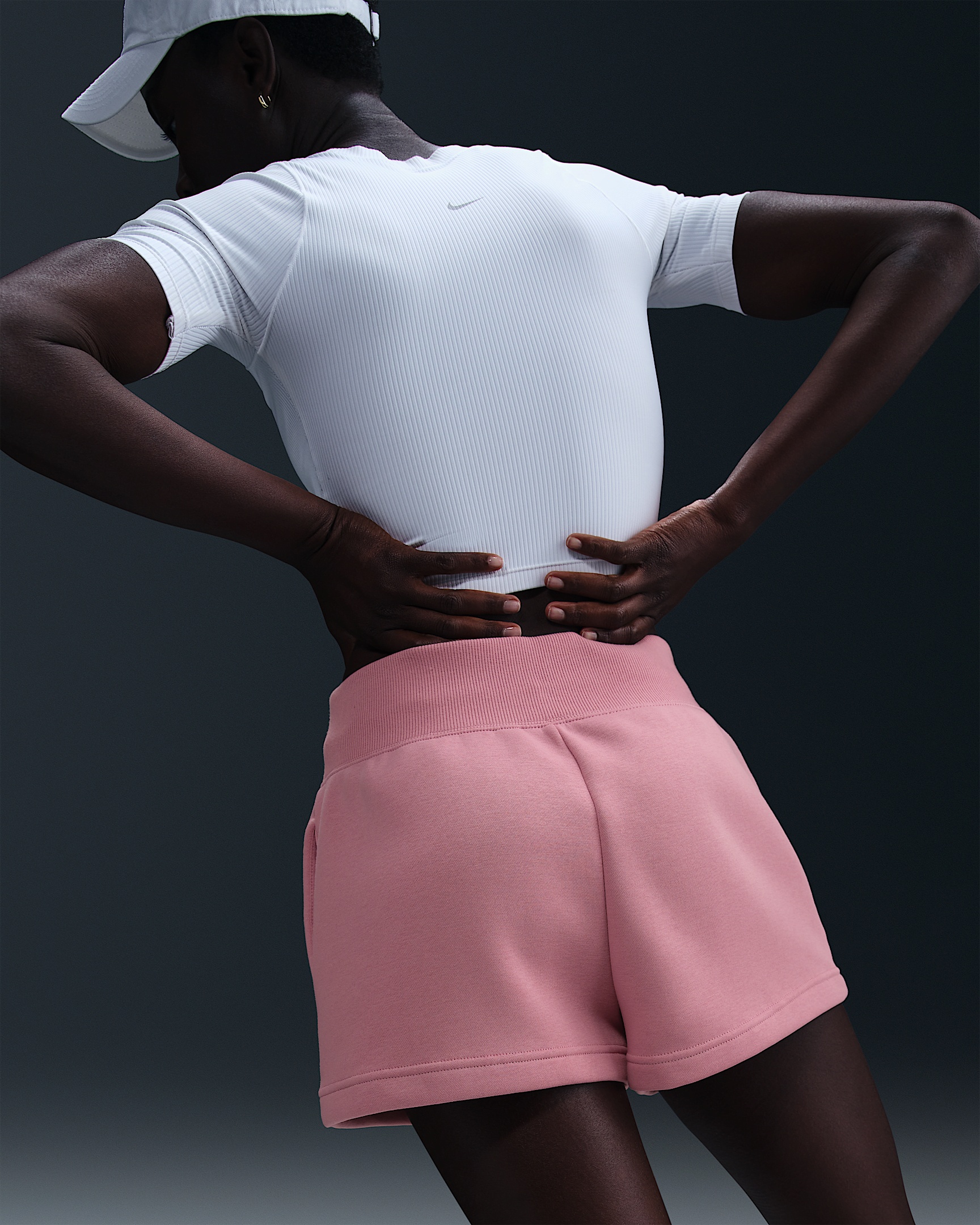 Nike Sportswear Phoenix Fleece Women's High-Waisted Loose Shorts - 3