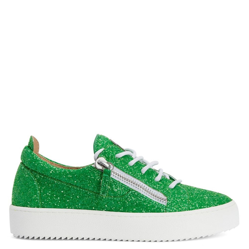 Gail Glitter 1