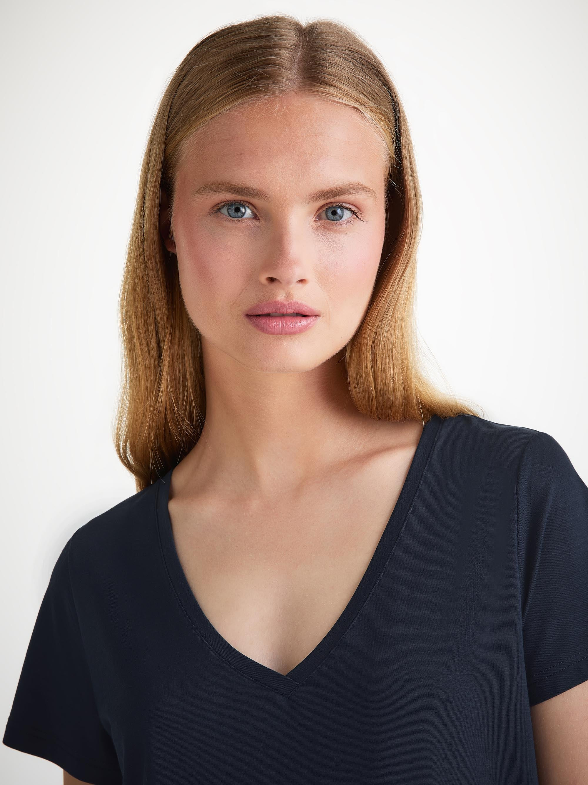 Women's V-Neck T-Shirt Lara Micro Modal Stretch Navy - 5