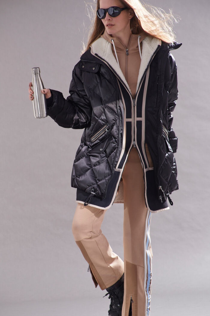 Tessi Down coat in Black - 10