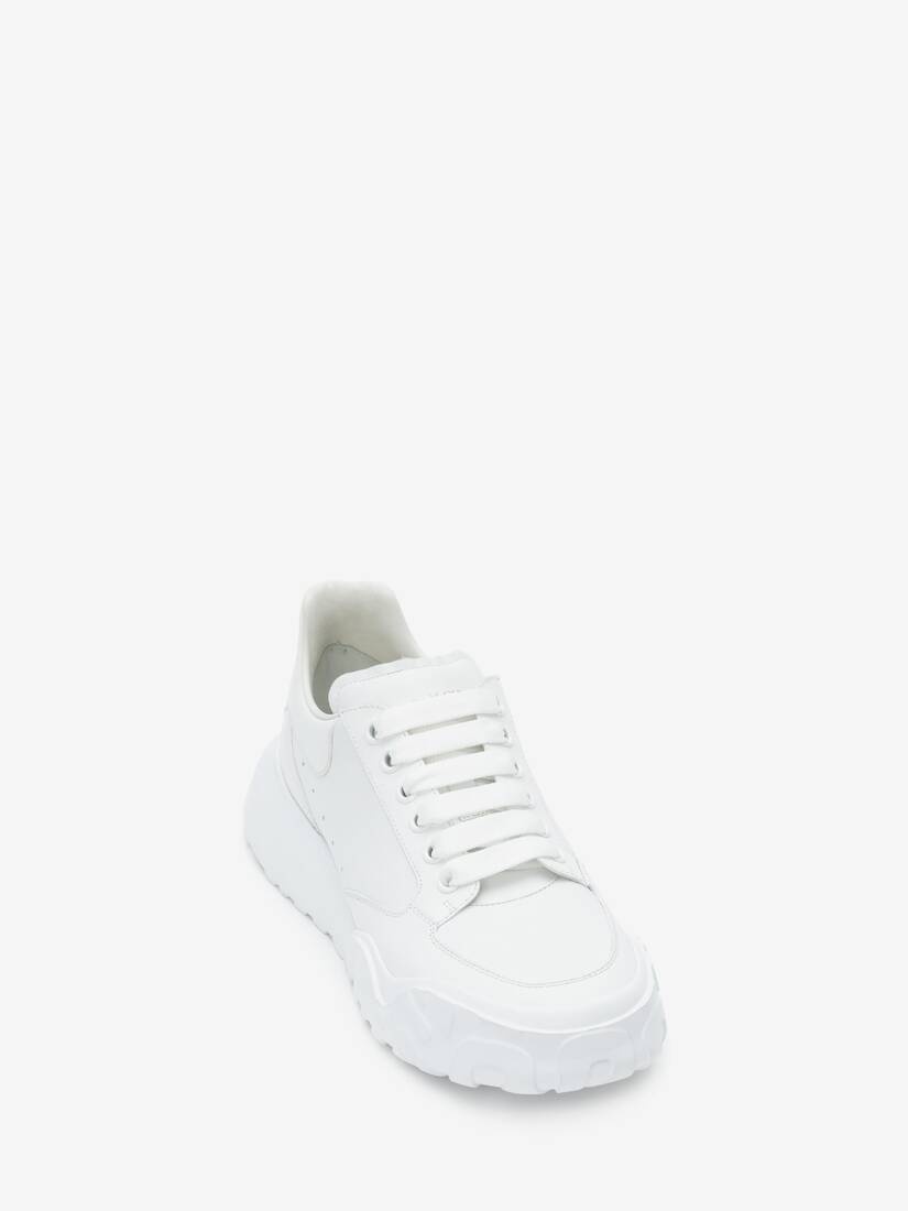 Court Trainer in White - 2