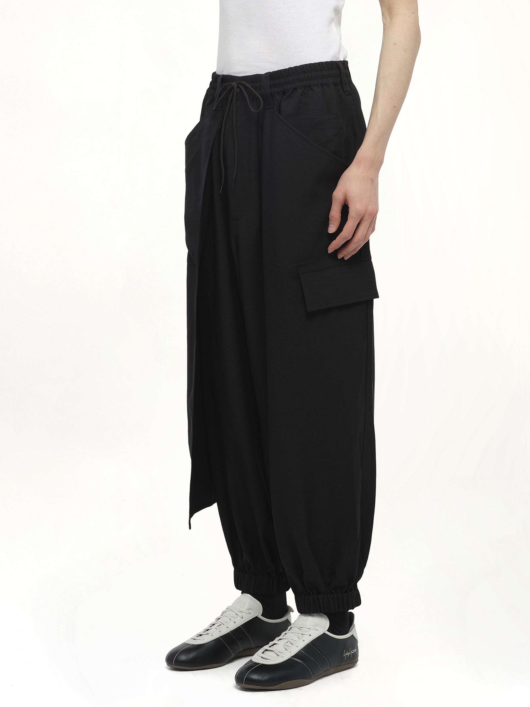 Sport Uniform Cuffed Cargo Pants in Black - 5
