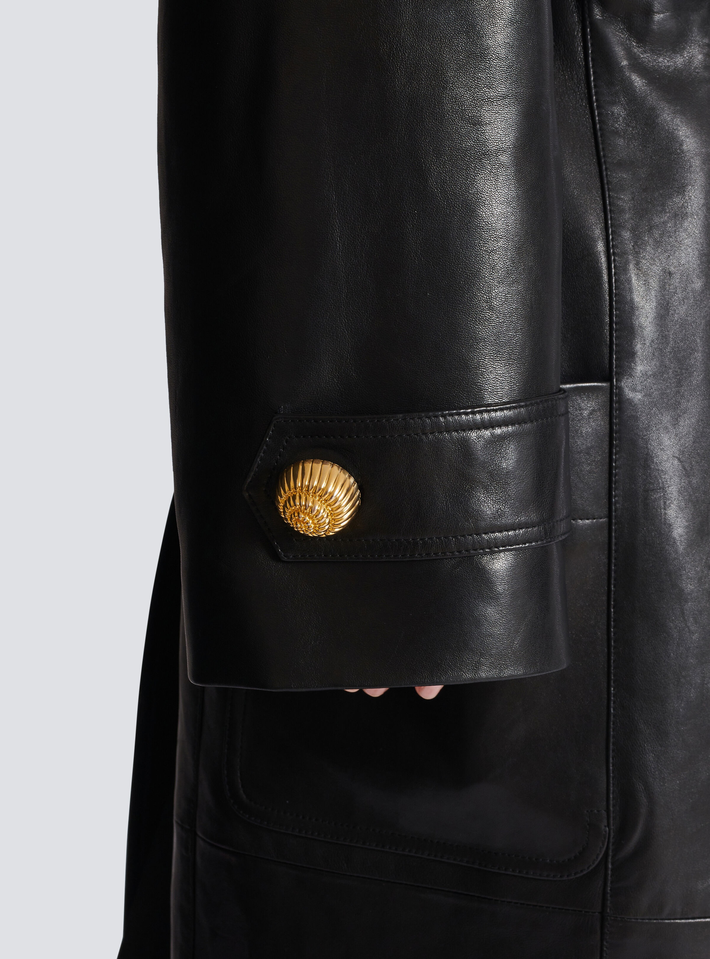 Belted trench coat in lambskin leather - 8