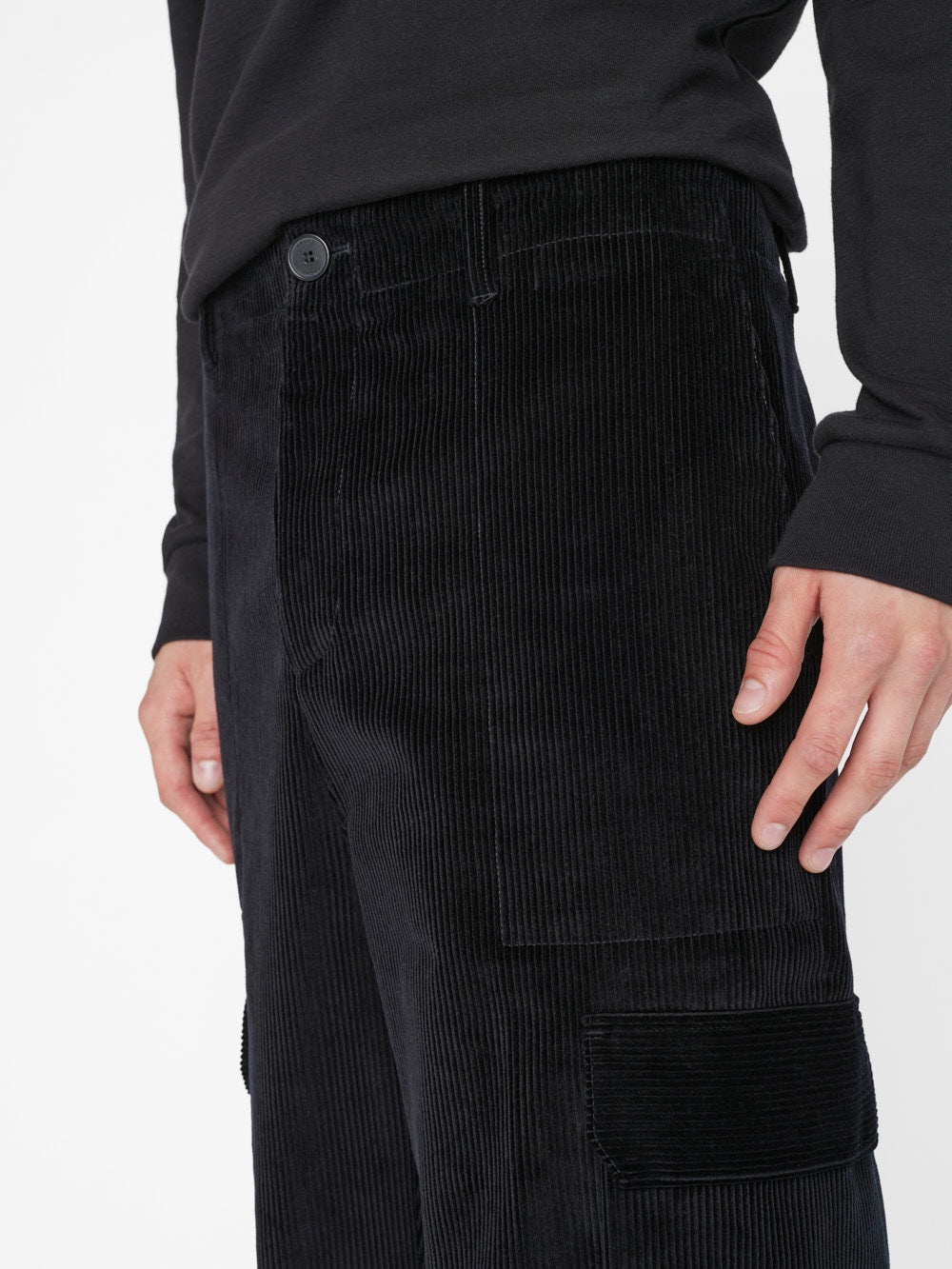 Wide Wale Corduroy Cargo Pants in Noir - 4