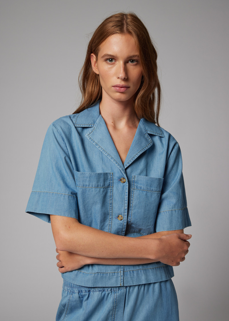 Women's Chambray Patch-Pocket Short Sleeve Shirt 10