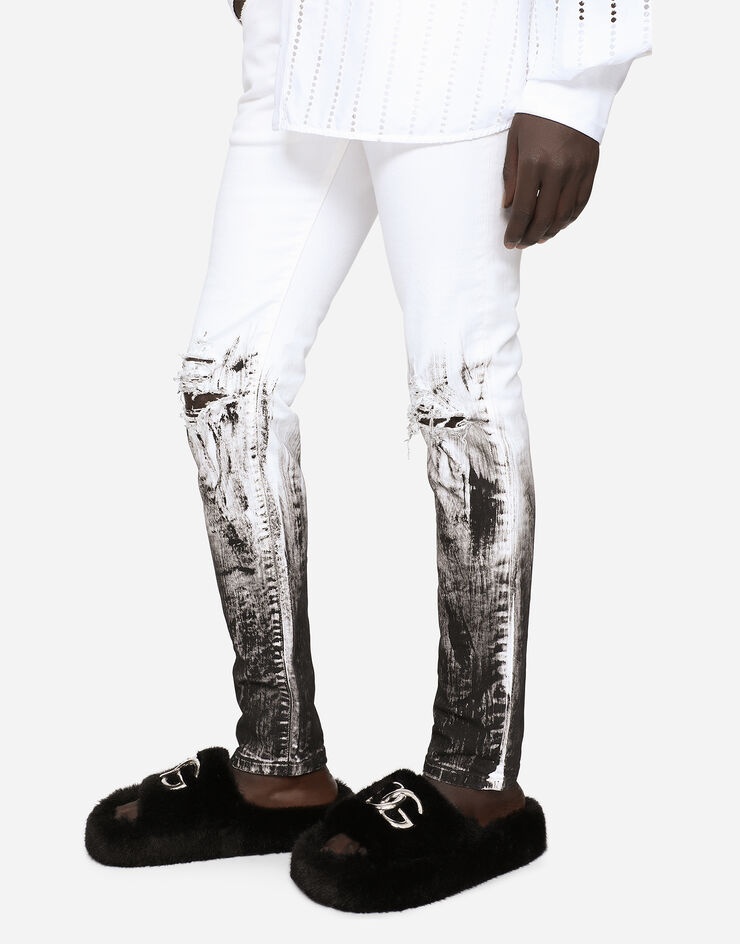 Skinny stretch jeans with rips and brushstrokes - 4