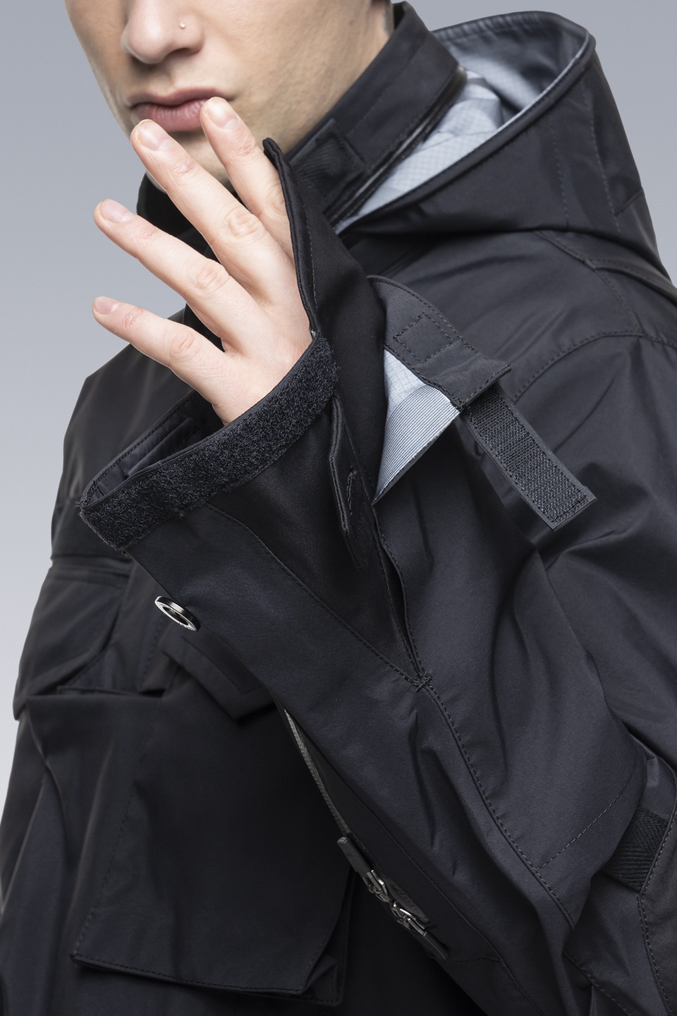 SAC-J2761 sacai / ACRONYM Field Jacket Black - 20