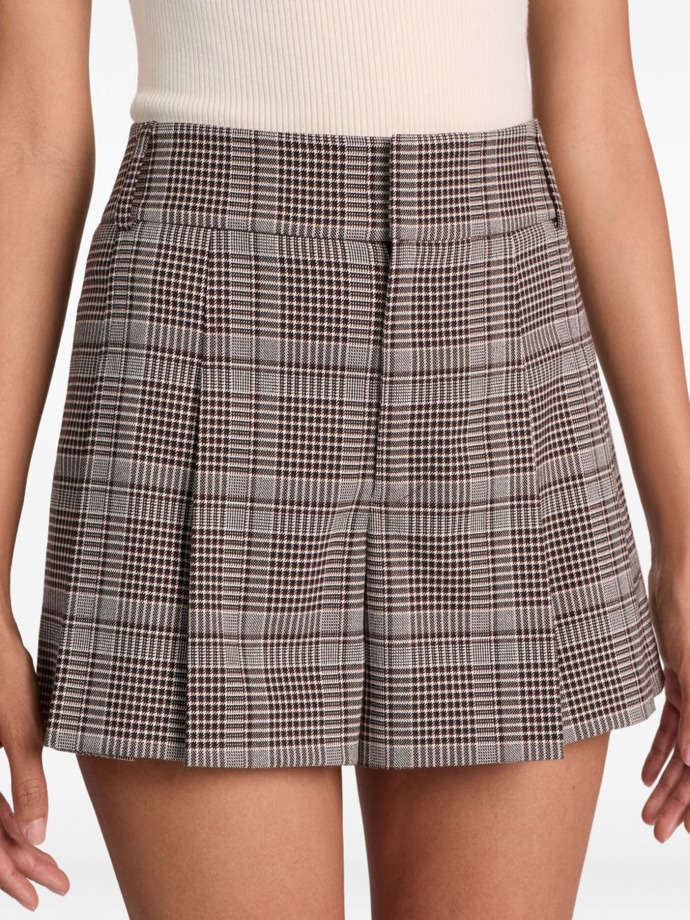 Scarlet pleated shorts - 5