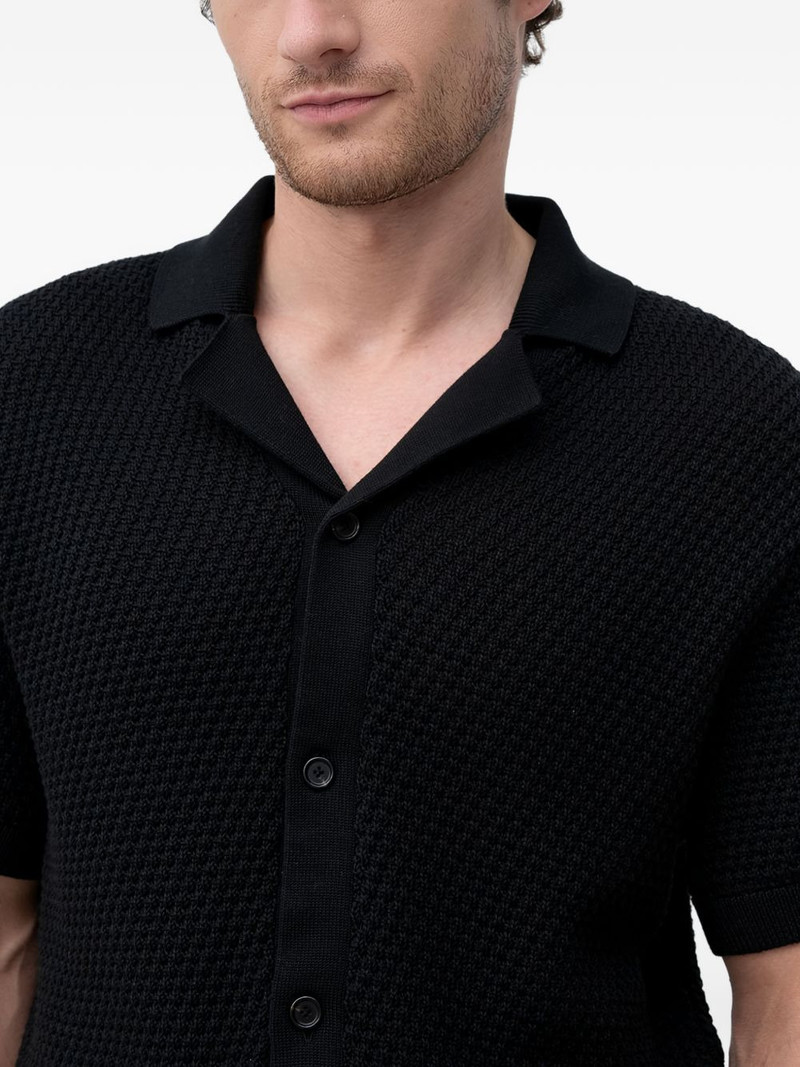 textured short-sleeve shirt 4
