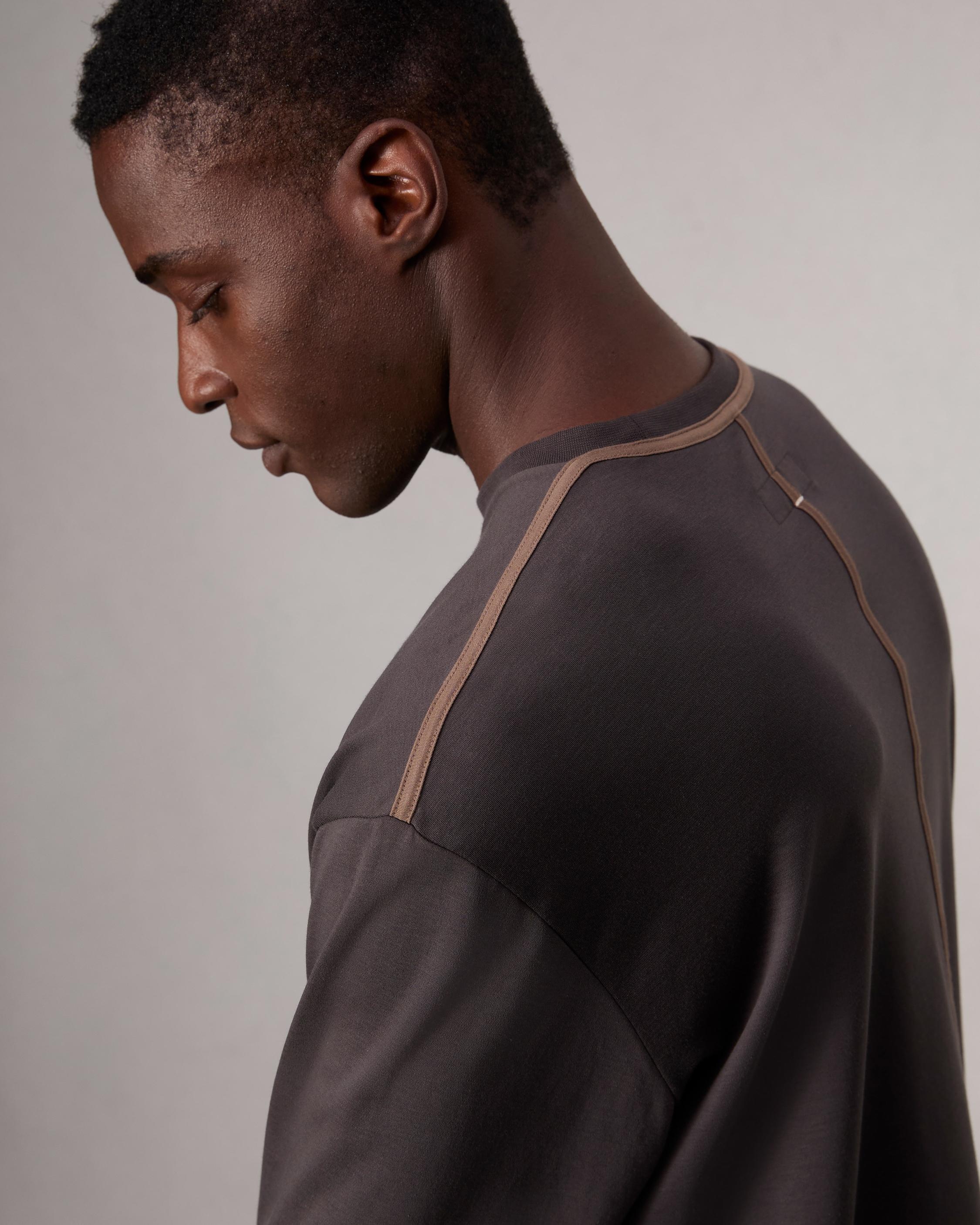 Relaxed Fit Contrast-Trim Cotton Tee - 6