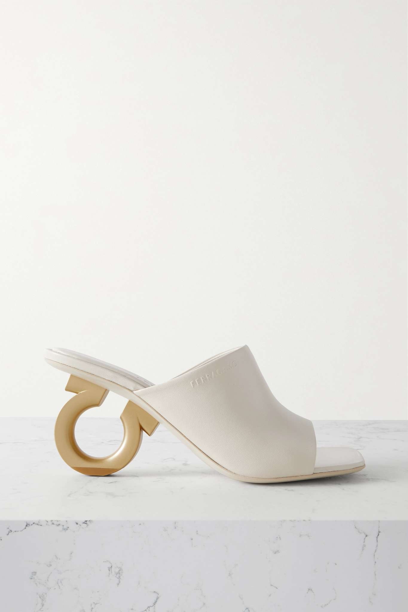 【FERRAGAMO】 Astro Leather Mules FERRAGAMO - Astro leather mules black - The Corner
