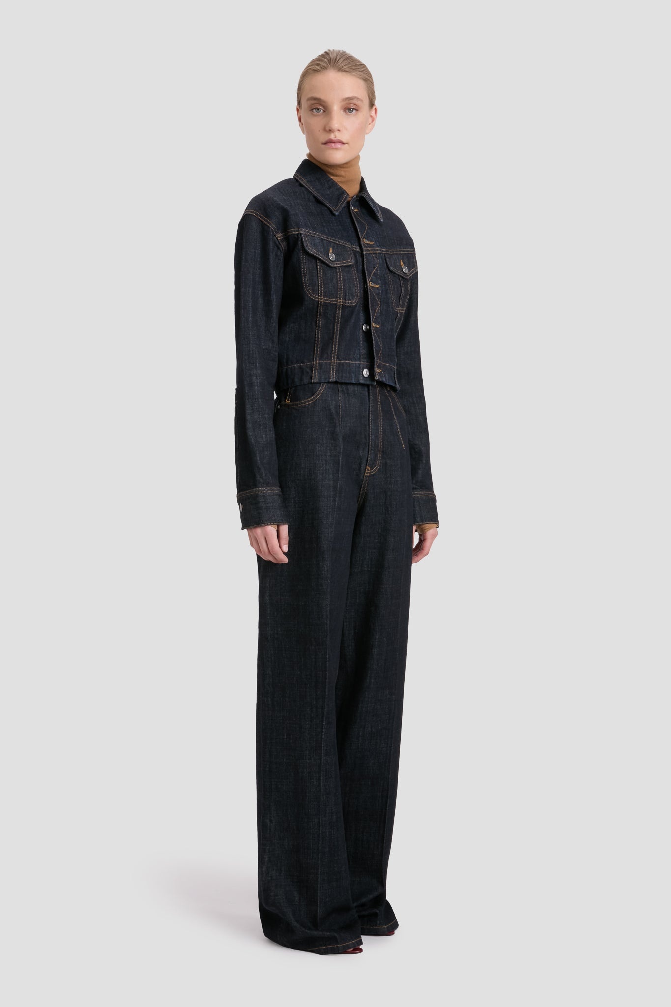 Cropped Denim Jacket In Indigo Rinse - 4