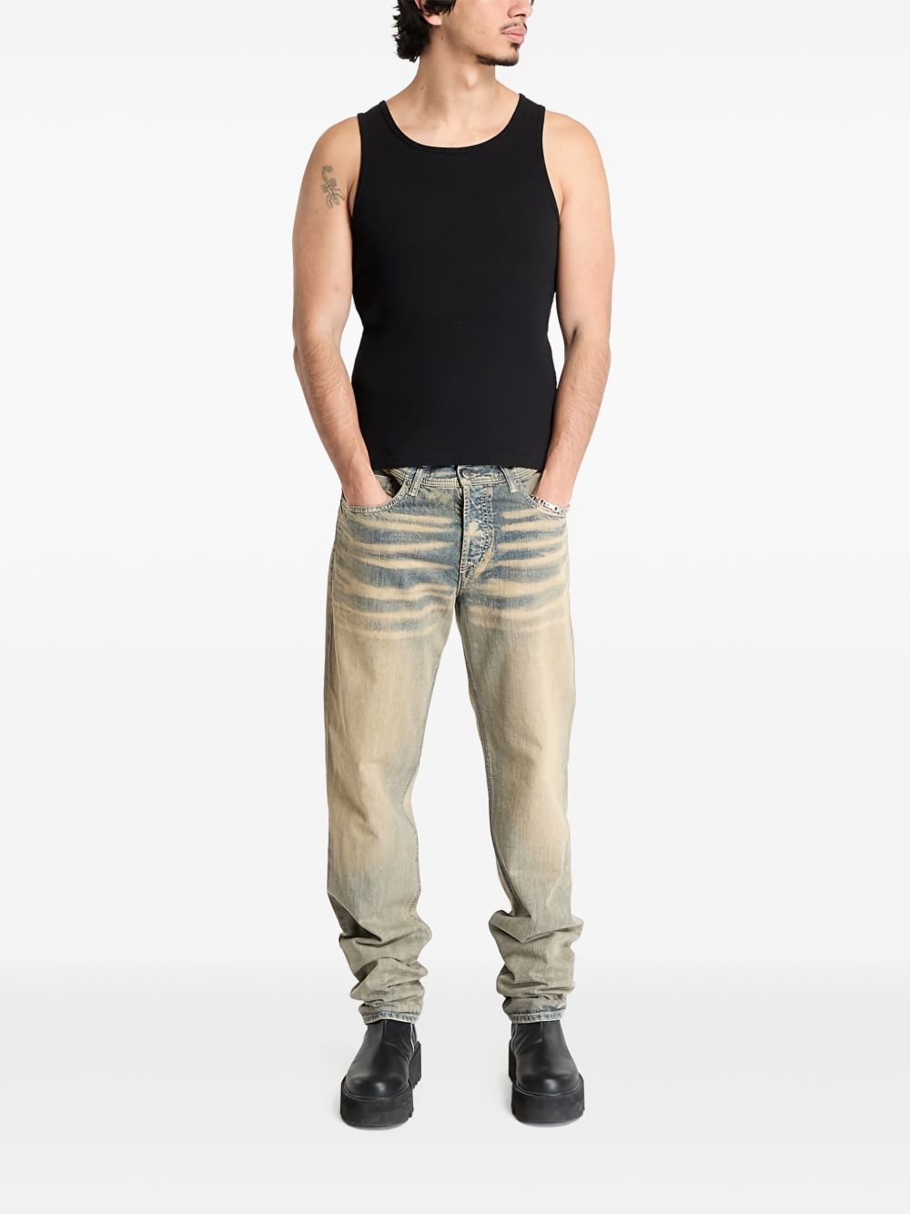 D-Finite jeans - 2