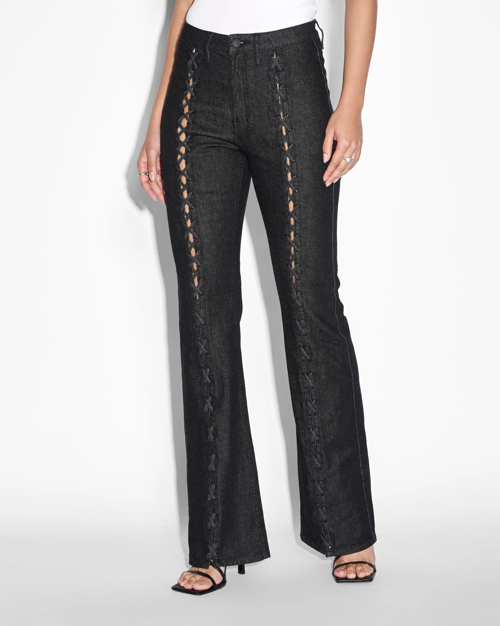 SOHO EBONY LACED - 1