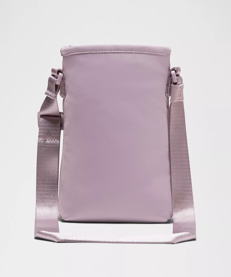 Water Bottle Crossbody with Front Pocket 2L 3