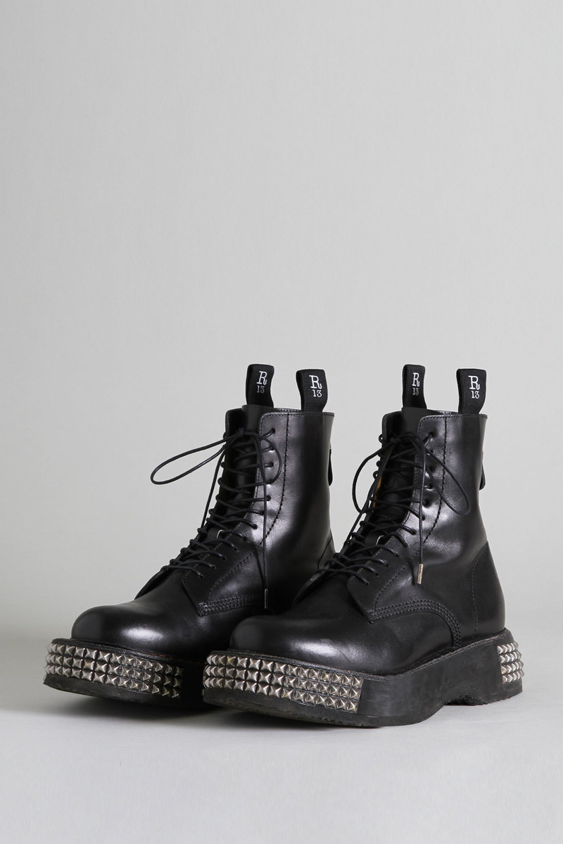 SINGLE STACK BOOT WITH STUD SOLE - BLACK 1