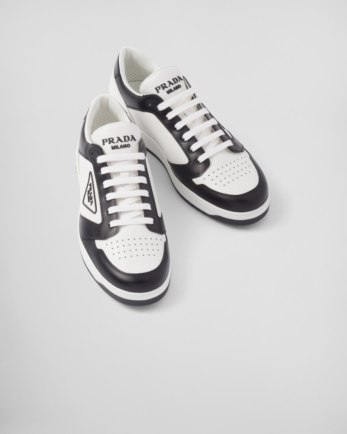 スニーカー Prada District Leather Sneakers White Black Prada District leather sneakers | REVERSIBLE