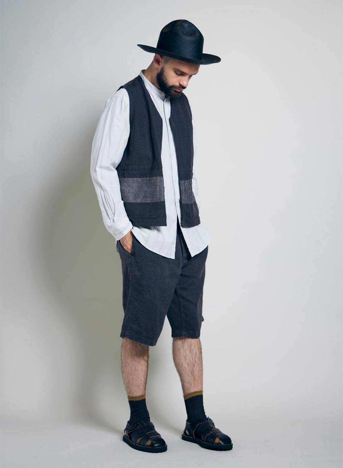Desert Short Hemp Denim in Charcoal Grey - 5
