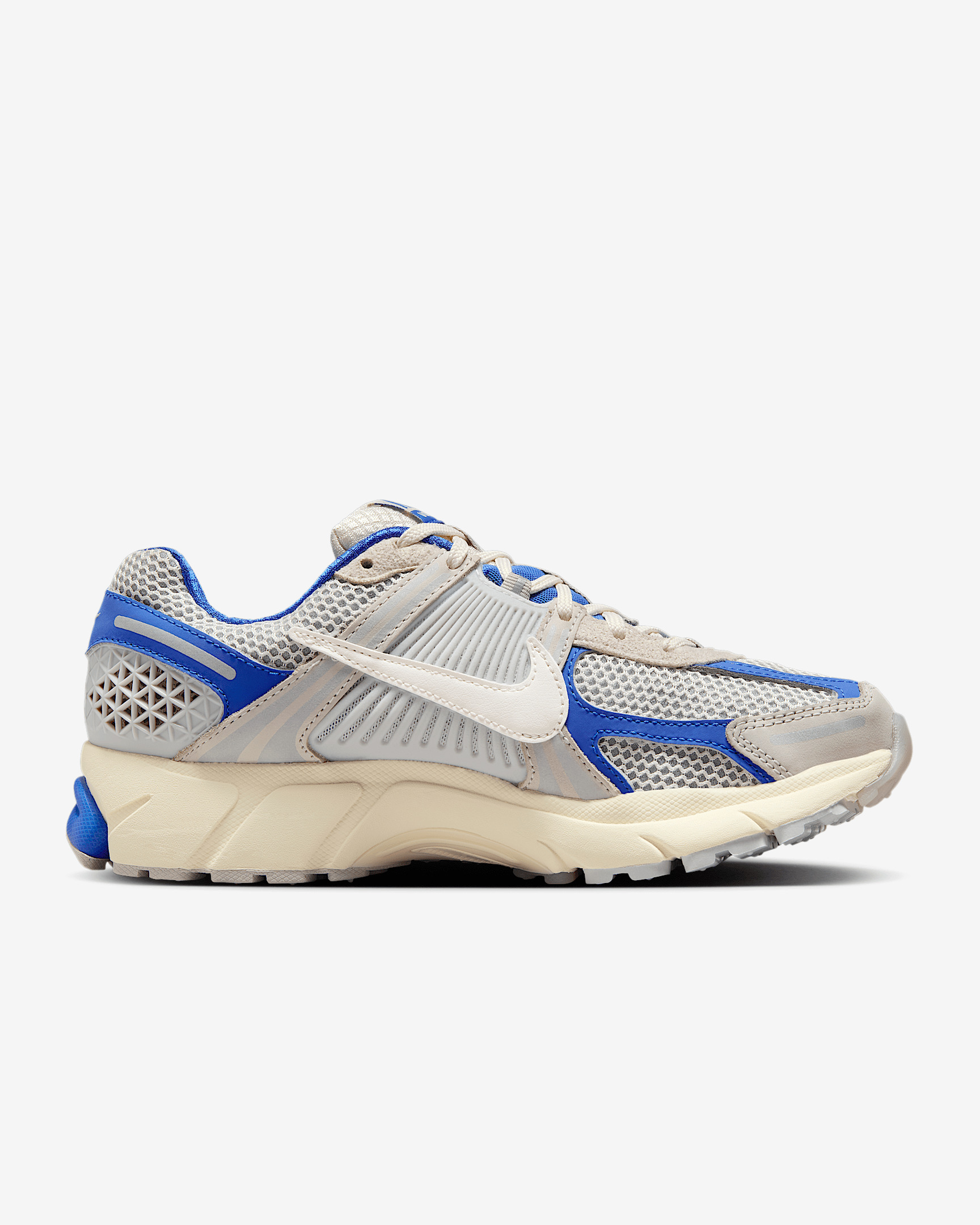 Nike Zoom Vomero 5 Women's Shoes - 3