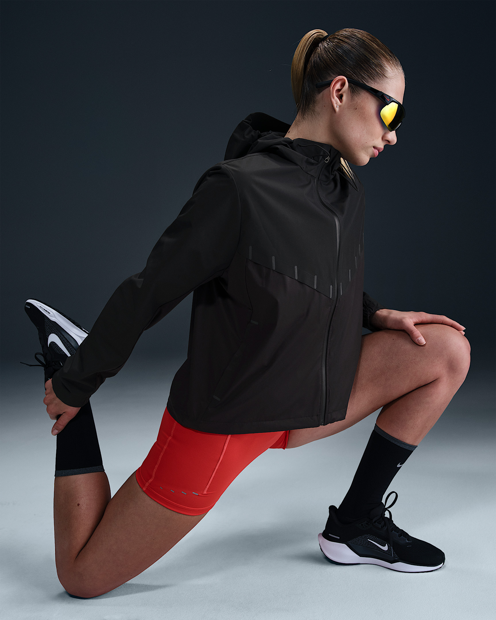 Nike AeroSwift Aerogami Women's Storm-FIT Running Jacket - 3